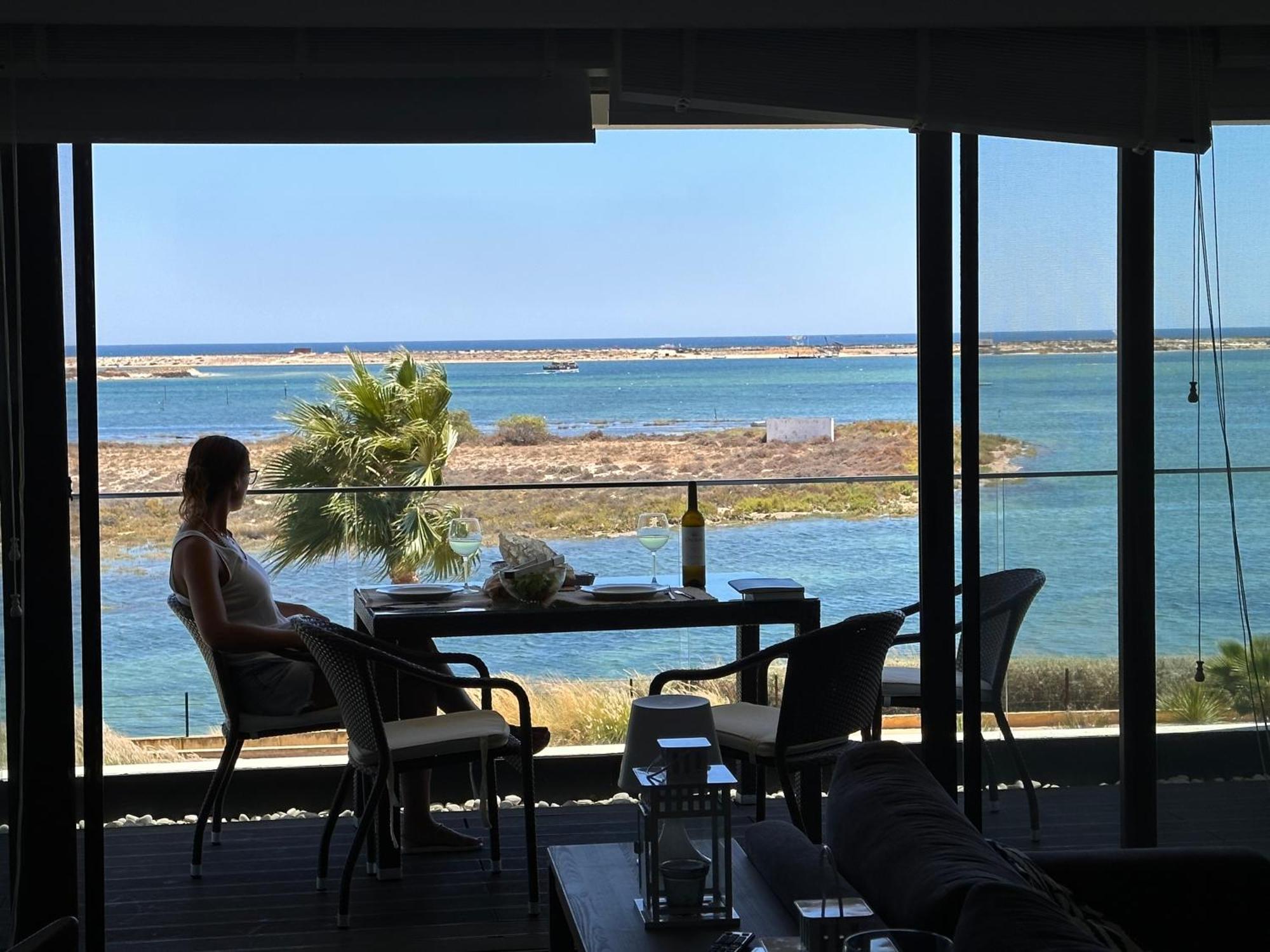Stylish 1 Bedroom - Amazing Views